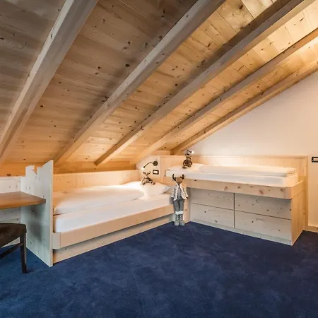 호텔 Alpenhotel Plaza 4*